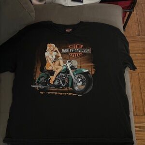 Harley-Davidson Black Tee with Vintage Motorcycle Graphic
